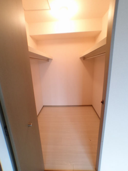 収納　※反転タイプのお写真です