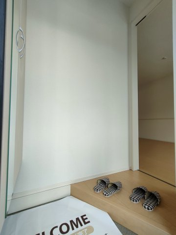 玄関　※別号室参考写真