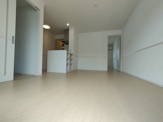 居室・リビング　※別号室参考写真