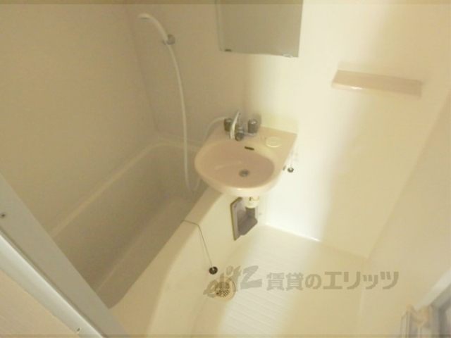 バス・シャワールーム　バス