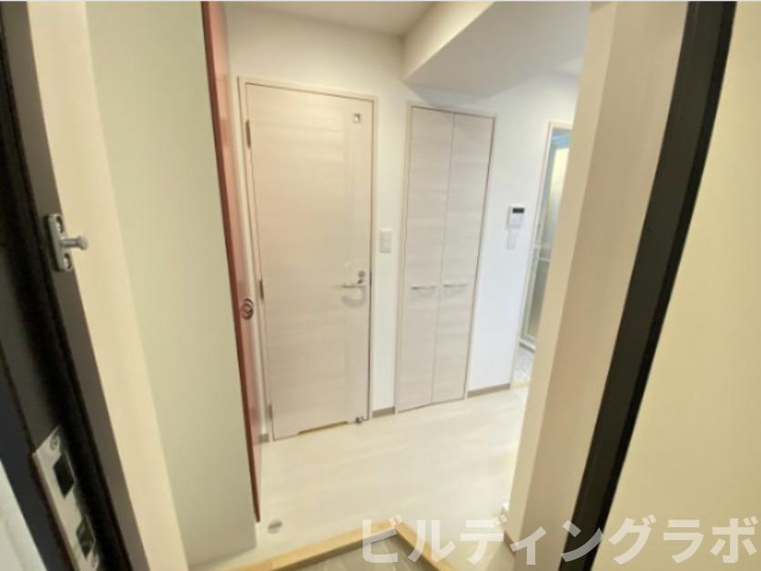 玄関　同仕様別号室（反転タイプ）の参考画像です。