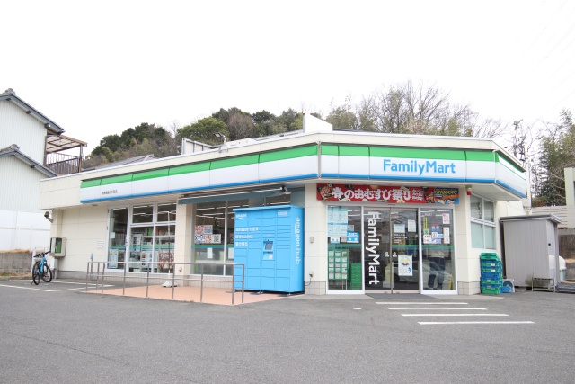 コンビニ　ファミリーマート　名東貴船二丁目店（コンビニ）まで300m