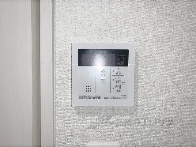 その他設備　給湯器リモコン