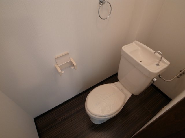 トイレ　室内洗濯機置き場