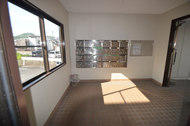 ロビー　集合ポスト