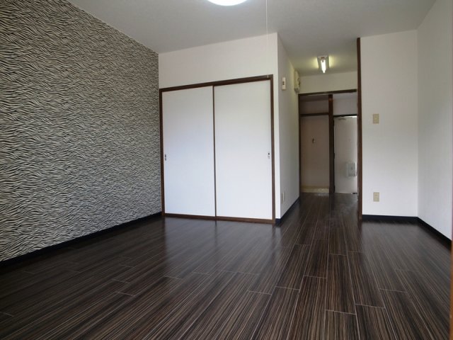 居室・リビング　４階南向きで日当たり良好☆