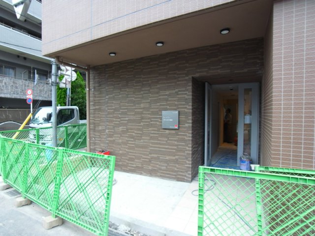 エントランス　清潔なエントランスです