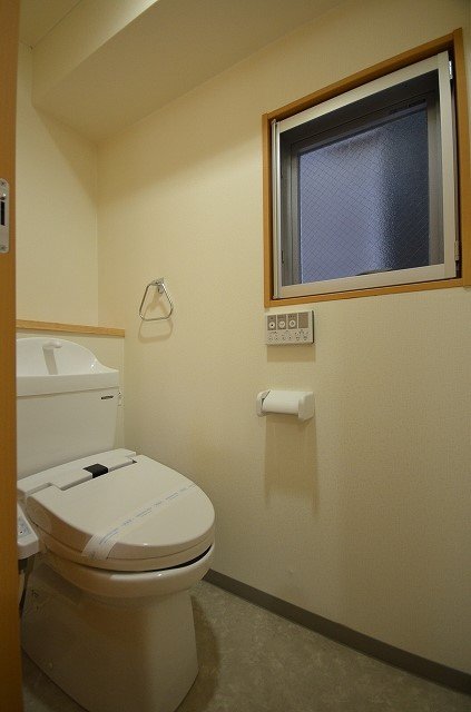 トイレ　別号室の写真です
