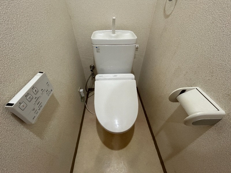 トイレ　別号室