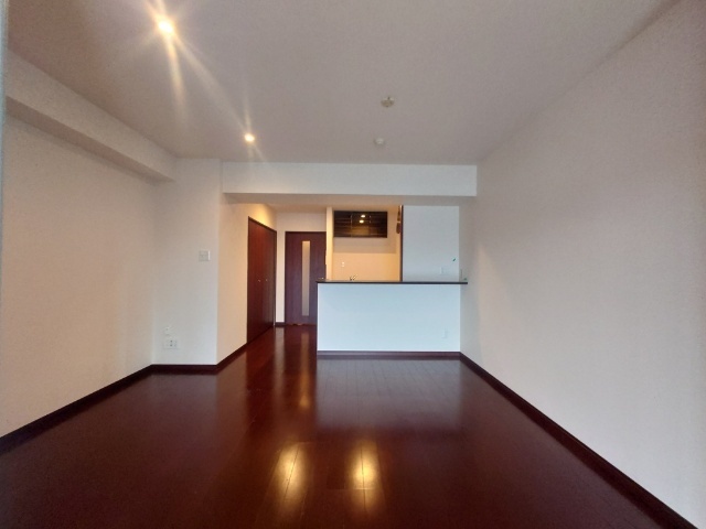 居室・リビング　間取り反転タイプ