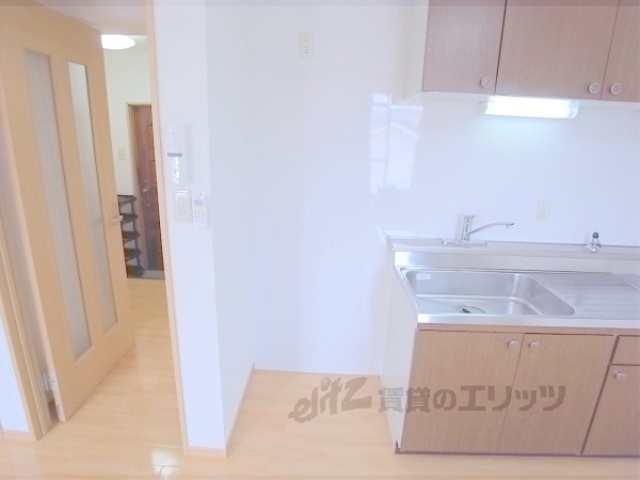 その他部屋・スペース　キッチン横に冷蔵庫が設置できます。