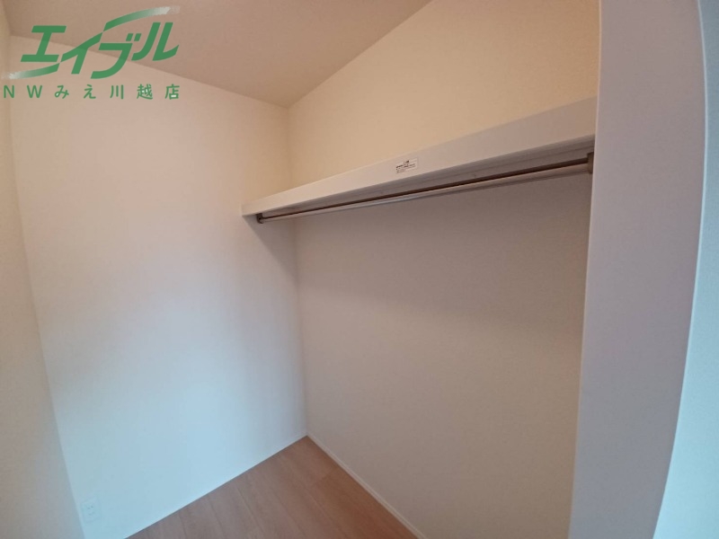 収納　同型参考写真です。