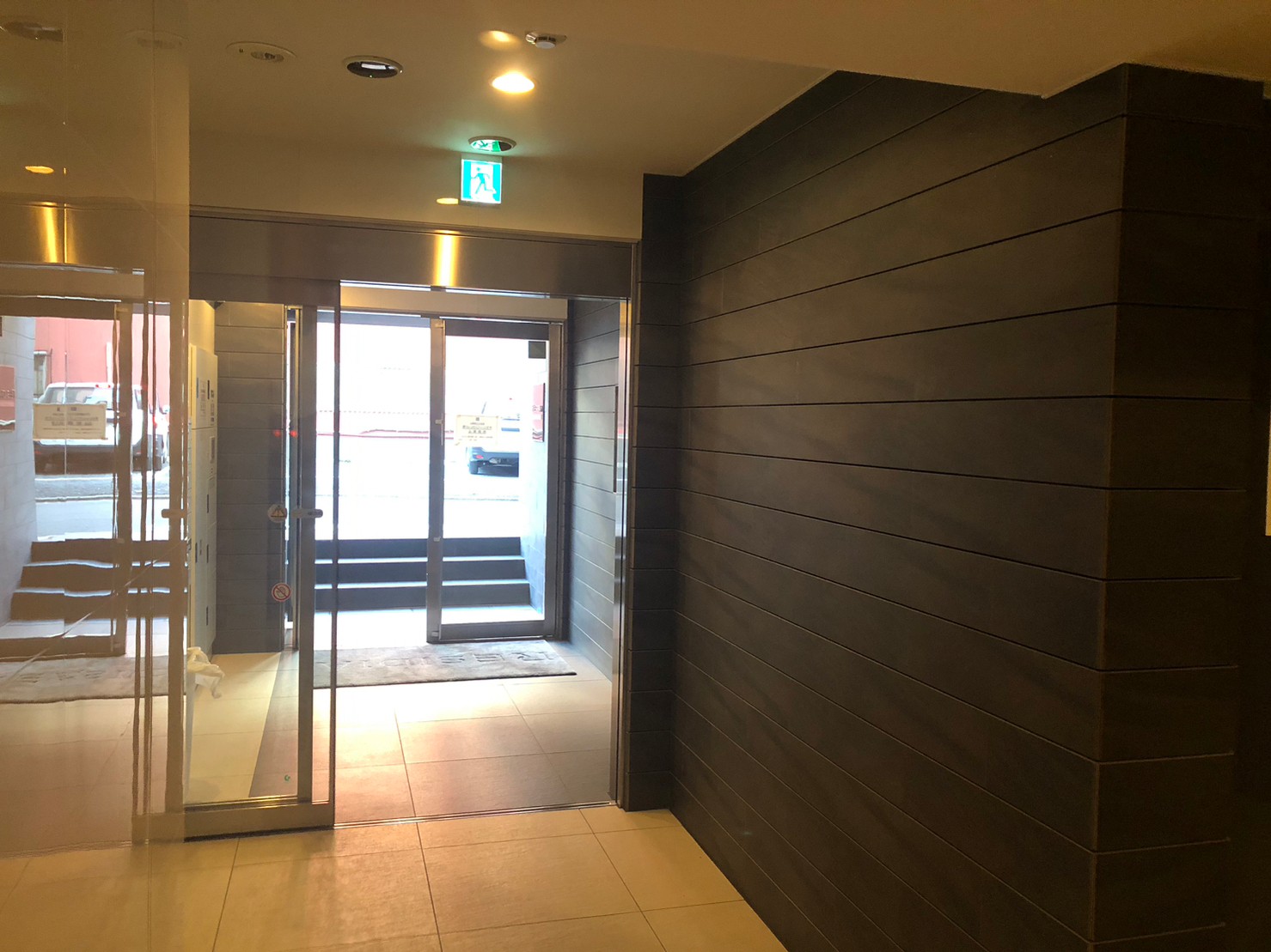 エントランス　エントランス