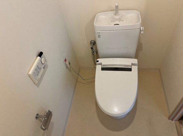 トイレ　別部屋参照