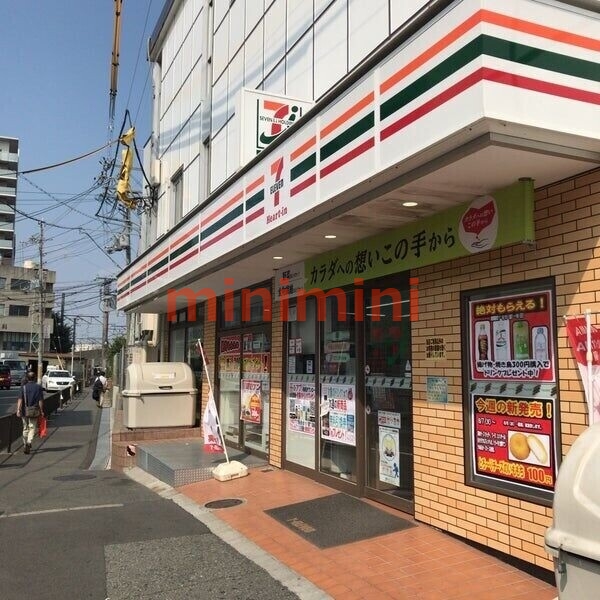 コンビニ　セブンイレブンハートインJR千里丘駅西口店（コンビニ）まで189m