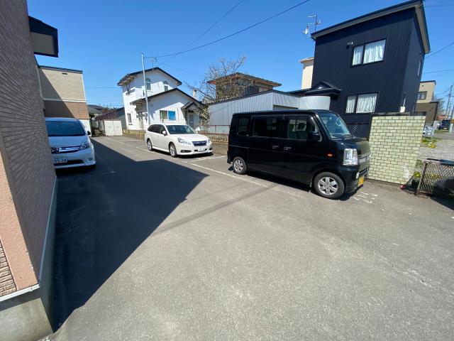 駐車場　駐車場