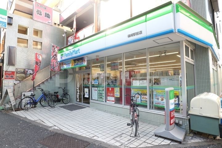 コンビニ　ファミリーマート篠崎駅前店（コンビニ）まで20m