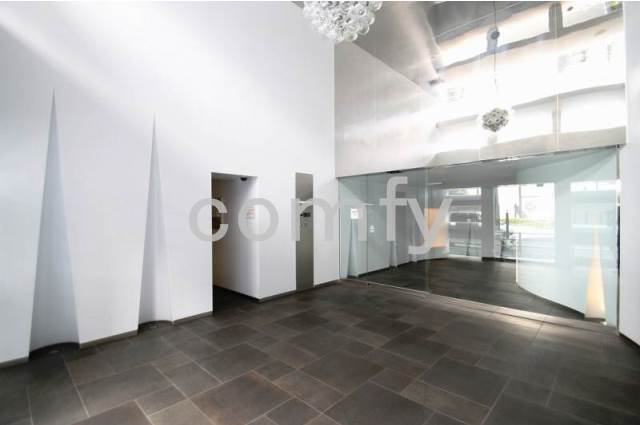 エントランス　エントランスホール