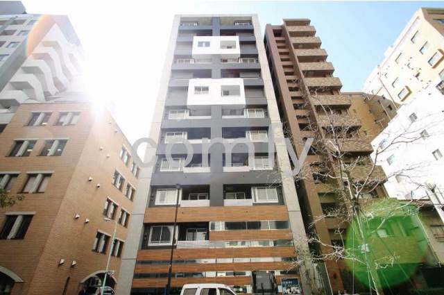 建物外観　タイル貼りの重厚感のある外観