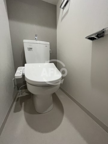 トイレ　アドバンス大阪ストーリア　トイレ