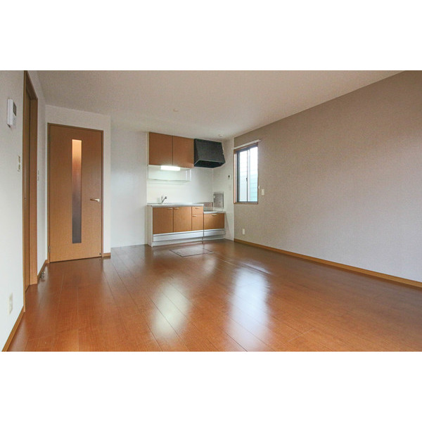 居室・リビング　同じ建物の別のお部屋