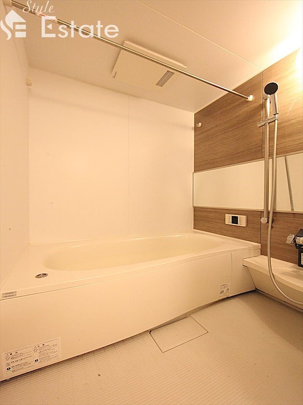 バス・シャワールーム　バスルーム