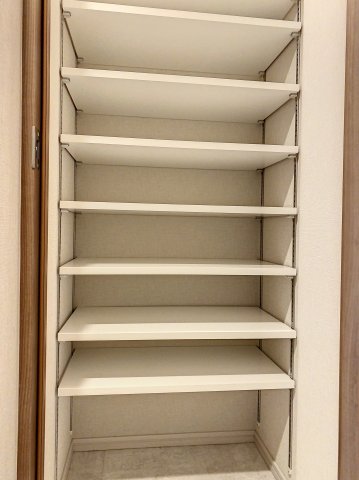 収納　シューズBOX