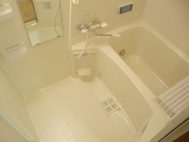 バス・シャワールーム　※同タイプの部屋写真です