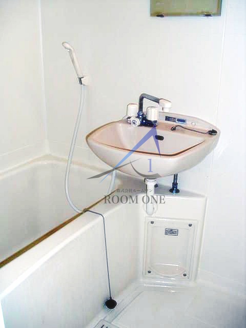 洗面設備　洗面台です。