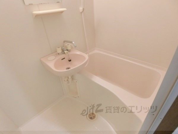 バス・シャワールーム　風呂