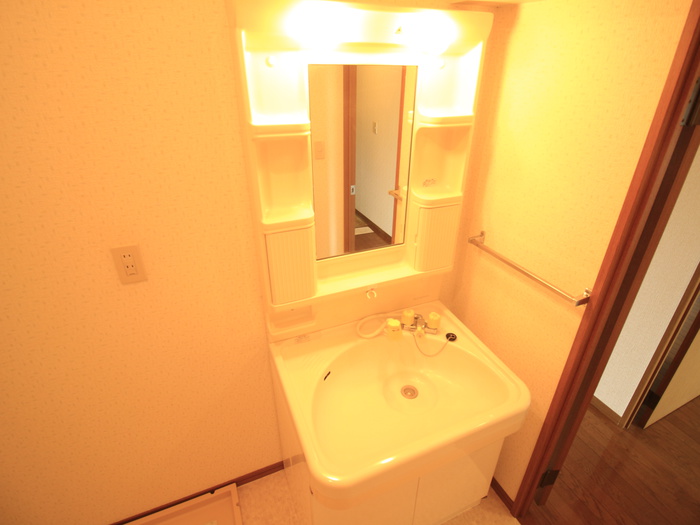 洗面設備　※別のお部屋の写真です