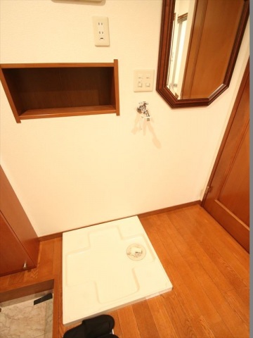 洗面設備　室内洗濯機置場完備です♪