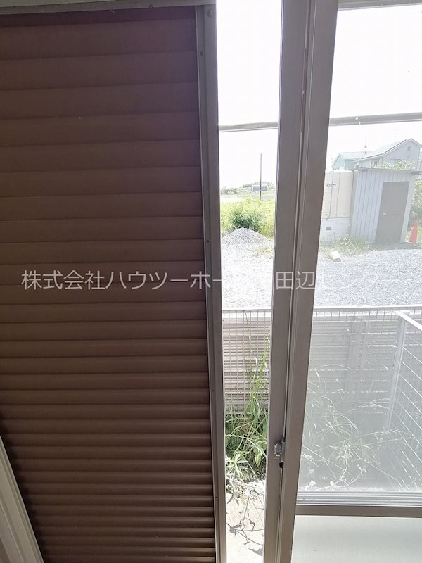 セキュリティ　雨戸付き