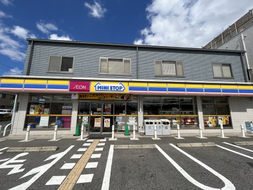 コンビニ　ミニスットップ堺百舌鳥綾南町店（コンビニ）まで427m