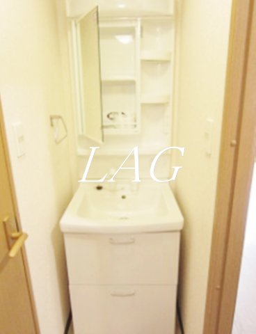 洗面設備　洗面台です。