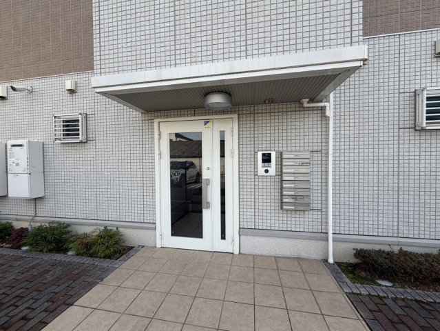 エントランス　建物の内部です