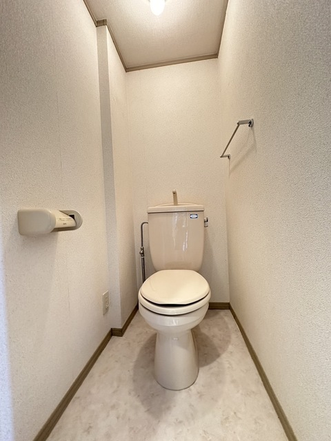 トイレ　別部屋参考写真です