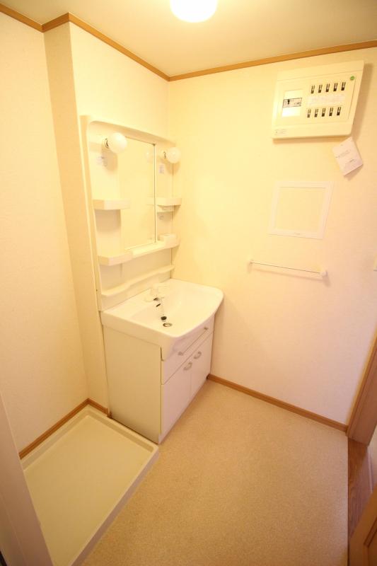 洗面設備　１　洗面脱衣所