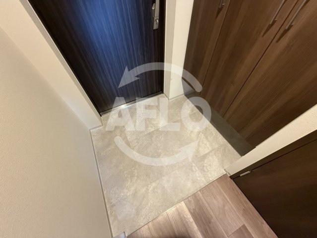 玄関　Alivis九条　玄関