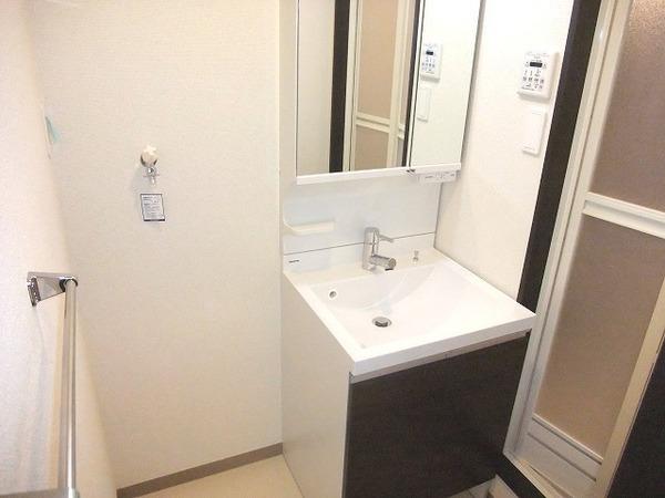 洗面設備　独立洗面台！