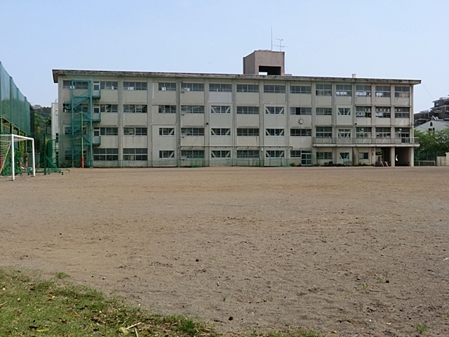 中学校　鎌倉市立玉縄中学校（中学校）まで1113m