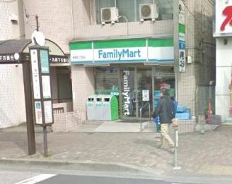 コンビニ　ファミリーマート新宿七丁目店（コンビニ）まで297m