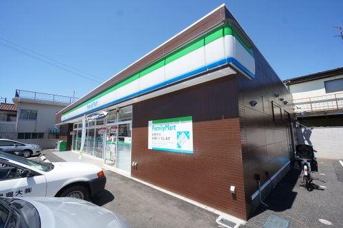 コンビニ　ファミリーマート　松ヶ丘店（コンビニ）まで111m