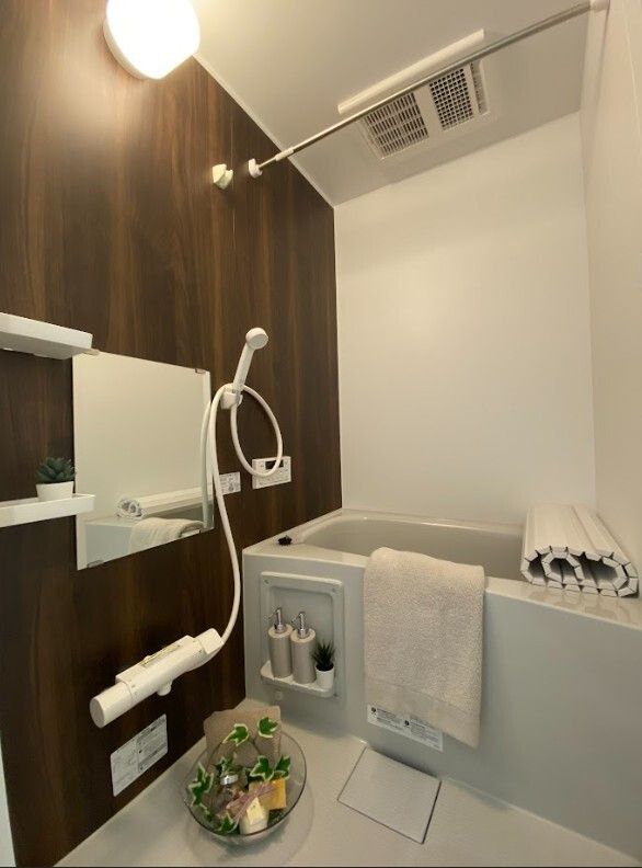 バス・シャワールーム