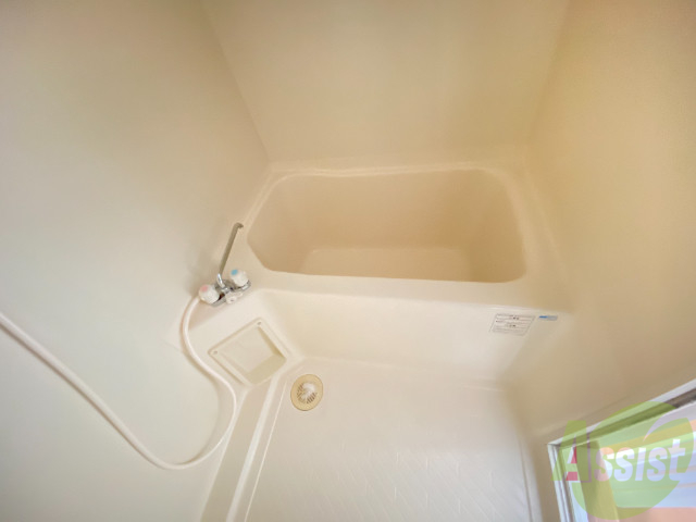 バス・シャワールーム　疲れた日は肩まで浸かってリラックスしてください。