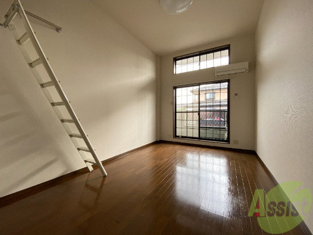 居室・リビング　お部屋の様子です。奥行きがあり広々しています。