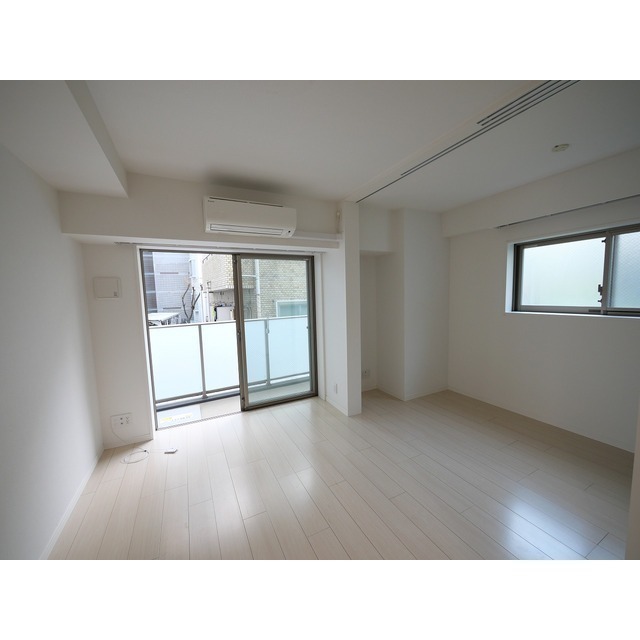 居室・リビング　※同系統別部屋です。