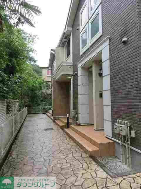 エントランス　★お部屋探しは株式会社タウンハウジング東京まで★