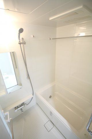 バス・シャワールーム　（別タイプ参考写真）アンビエンテ駒込　北区西ケ原1