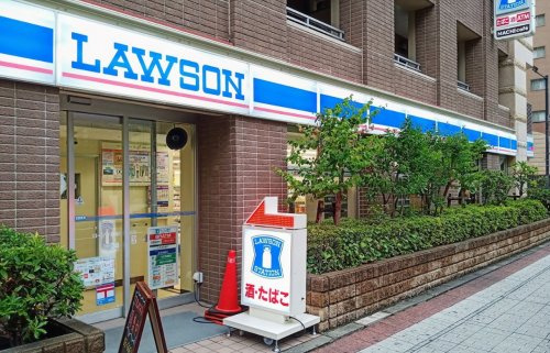 コンビニ　ローソン 馬喰町駅前店（コンビニ）まで298m